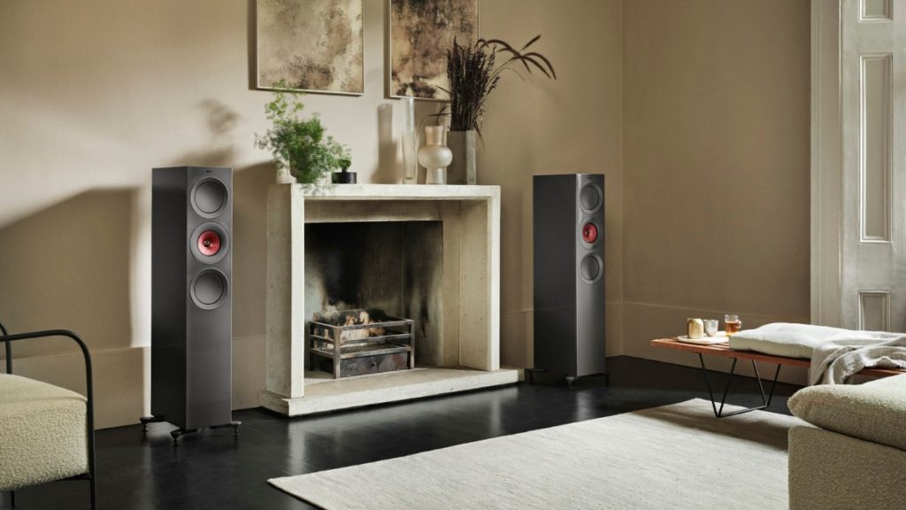 KEF R7 Meta in a lounge